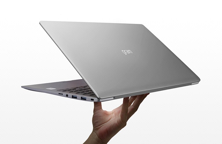 Ecr? Touch de 15,6 polegadas e 1130 g