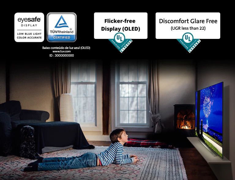 Esta imagem faz referência ao "Eye Comfort Display". Nesta cena figura um rapaz a ver TV e quatro logotipos alusivos à certifica??o "Eye Comfort Display".