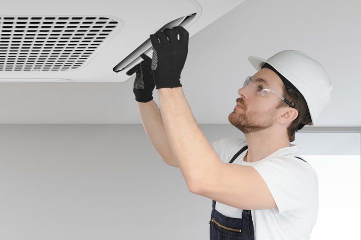???? ??? ??????? ?????? ?? ????? ???? ??????? LG ceiling-mounted cassette? ??? ????? ????? ???????.