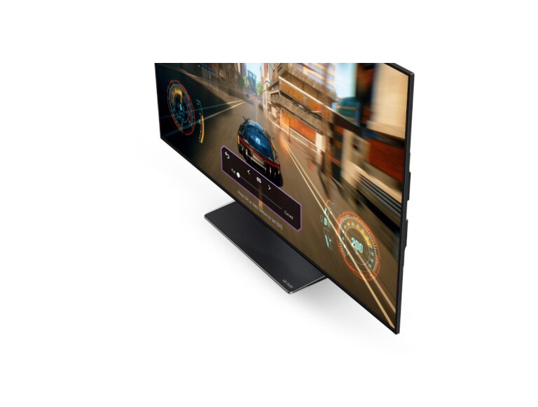 Videon b?rjar med att ett spel spelas p? LG OLED Flex i det platta l?get. TV:n kr?ks medan spelet spelas.