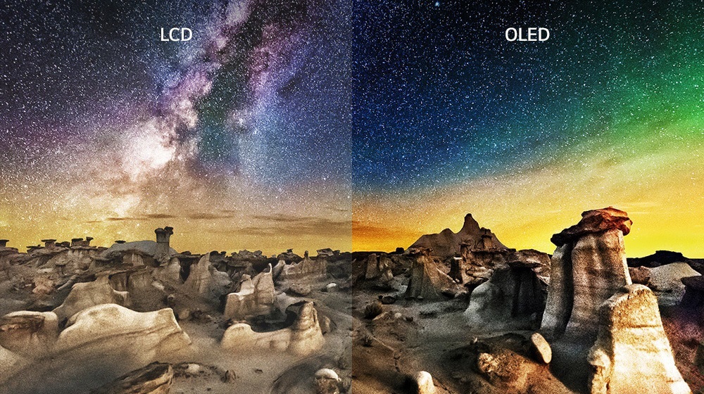 En vy med en LCD och en OLED placerade sida vid sida. P? LCD-sidan ?r det l?g kontrast och en gr?aktig sv?rta syns i det steniga landskapet. P? OLED-sidan ?r det djup sv?rta, levande f?rger och en h?g naturlig kontrast.