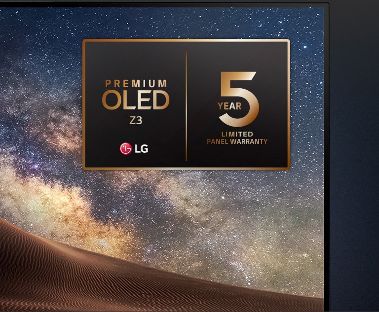 En bild av polarsken visas p? en LG OLED-TV. TV:ns ?vre h?rn visas mot en svart bakgrund, d?r en himmelsliknande gradering forts?tter. Logotypen f?r 5-?rs panelgaranti visas ocks? p? TV-sk?rmen.