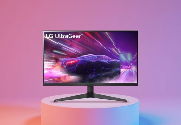 A 39.7” Curved Monitor LG UltraWide? 5K2K Nano IPS Display provides a curved viewing angle