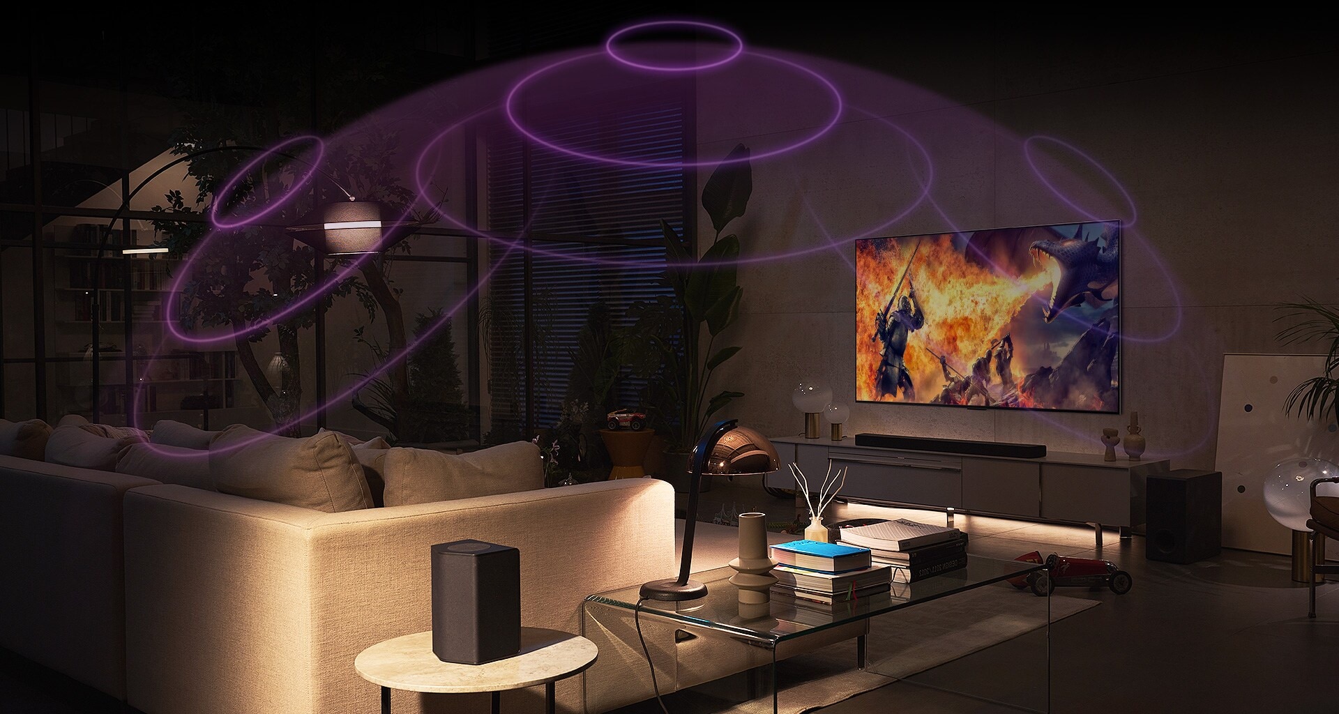 Un LG OLED TV está colocado en un salón acogedor con ambiente de noche. A medida que se reproduce la película, aparecen burbujas que representan el sonido envolvente.