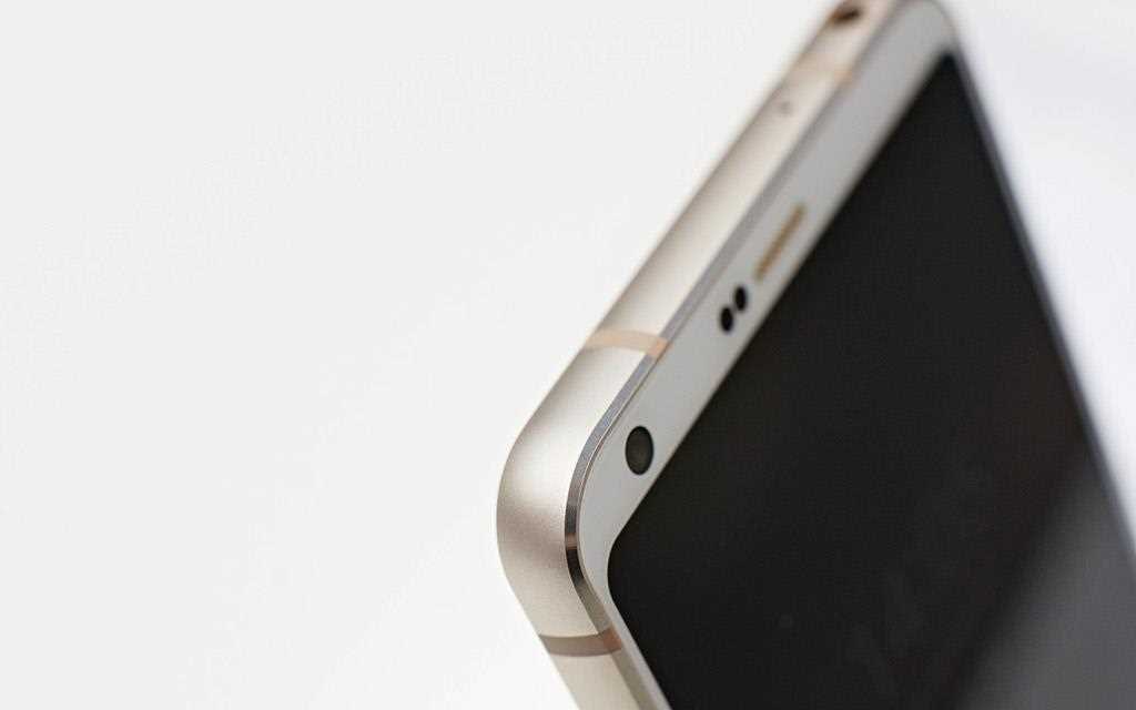 A slightly tinted dynamic angle of lg g6