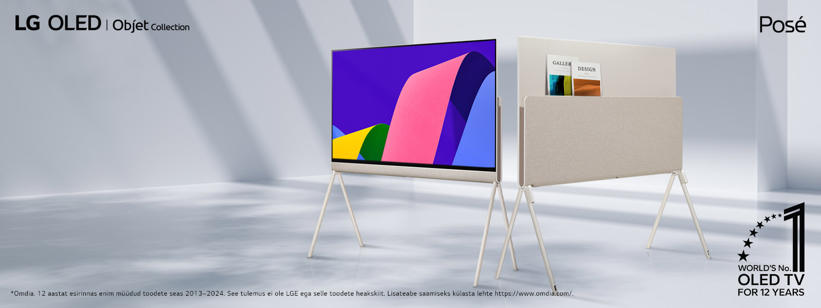 Kaks LG OLED Posé telerit elegantses ja minimalistlikus ruumis. üks teler esitleb toote esikülge, ekraanil on kuvatud kunstiteos. Teise teleri puhul on n?ha tagakülg, millel on hea disainiga hoiulahendus. Tagaküljel on n?ha paar ajakirja. Nurgas on embleem, millel on kirjas ?12 aastat maailma parim OLED TV teler“. Samuti on n?ha LG OLED Objet Collectioni ja Posé tootelogod.