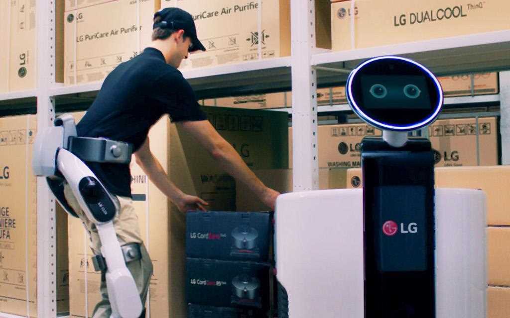 ar_ee-lg-cloi-robot-1.jpg