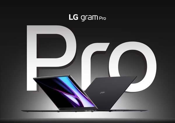 Notebook LG gram Pro ouvert, avec le logo "LG gram Pro" en arrière-plan sur un fond noir.