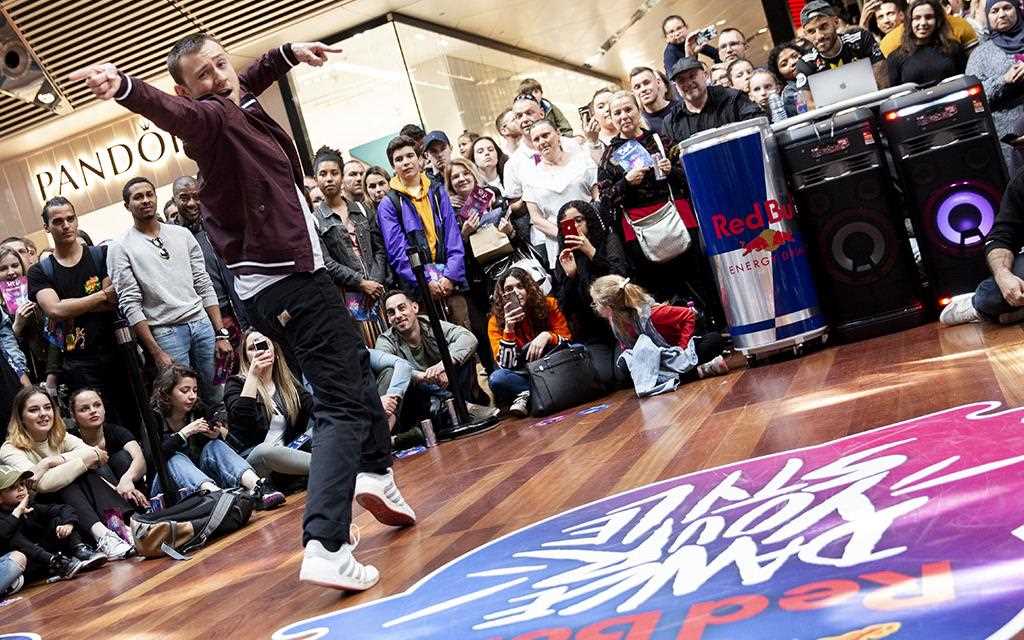 LG XBOOM_RedbullDanceYourStyle1.JPG