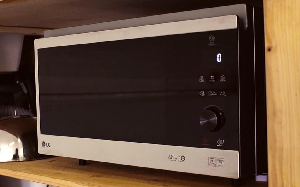 The NeoChef Countertop Microwave Oven 