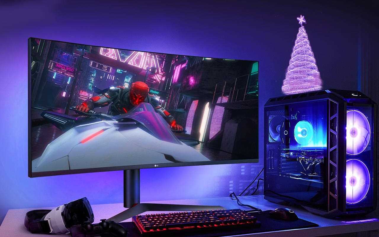 Moniteur LG UltraGear allumé sur un bureau dans une pièce noire | More at LG MAGAZINE