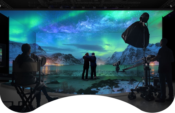 The ceiling LED with 5,000 nits enables LBCK series to be used for alternative lightings in XR and virtual production.