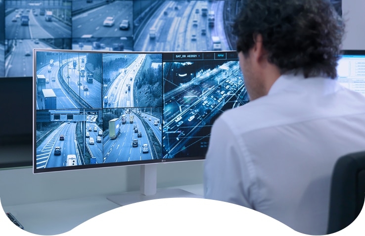 Meet LG 38CL950, an all-in-one thin client that adds value to the work environment with superior performance and low cost.