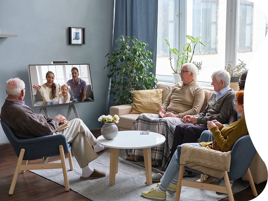 LG One:Quick Flex is the all-in-one video conferencing display equipped with camera, microphone, and speakers.