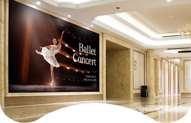 LG MAGNIT bolsters a remarkable screen quality and attracts guests to the cruise lobby.