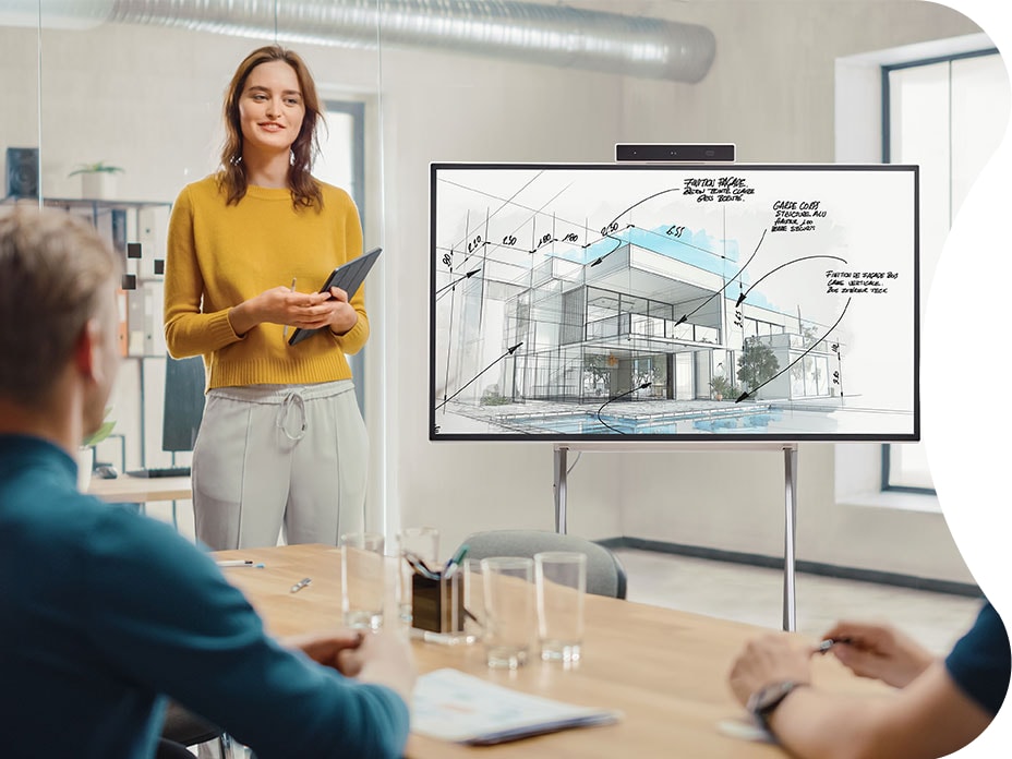 LG One:Quick Flex is the all-in-one video conferencing display equipped with camera, microphone, and speakers in one package.