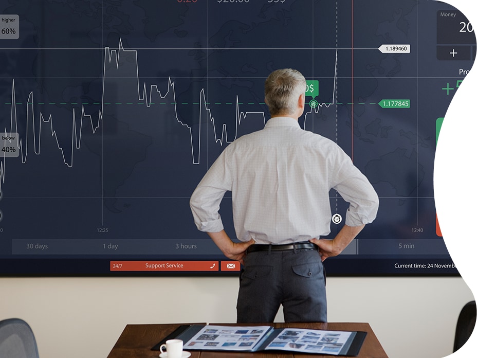 LG MAGNIT is a micro LED display for decision-makers. Install the large screen on a wall of your broad home office. 