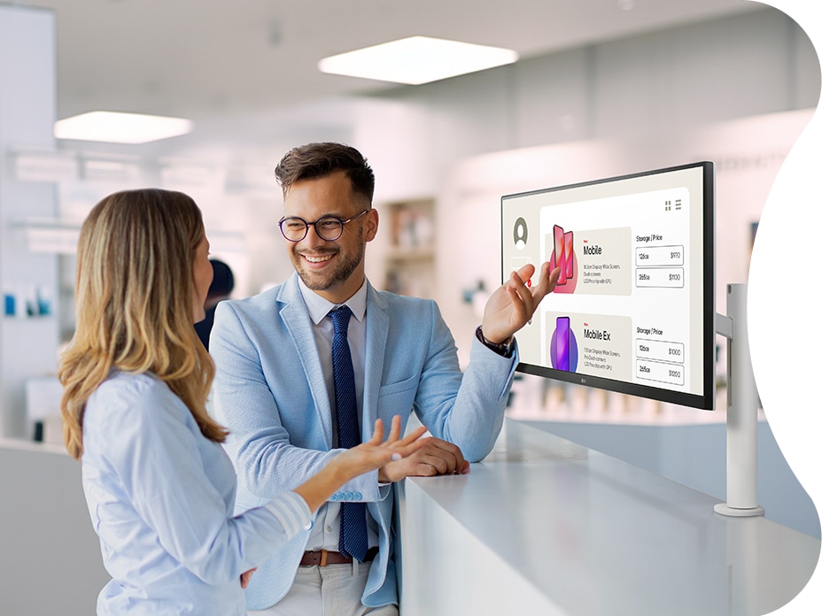 If you want to have consultations with customers while showing multiple materials on the screen, you can move and consult with the 34WQ680.