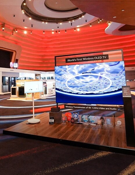 Στην ?κθεση LG Showcase 2023, παρουσι?ζονται δι?φορα προ??ντα LG και συγκεκριμ?να μπορε?τε να δε?τε την πρ?τη ασ?ρματη τηλε?ραση OLED τη? LG στον κ?σμο.