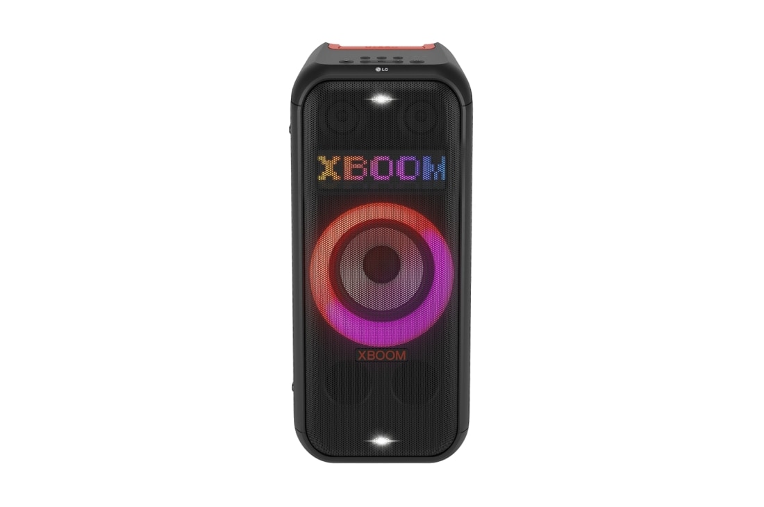 LG XBOOM  XL7S, Prednji prikaz sa svim uklju?enim svjetlima. Na plo?i dinami?koj osvjetljenja piksela, prikazuje se tekst: XBOOM., XL7S