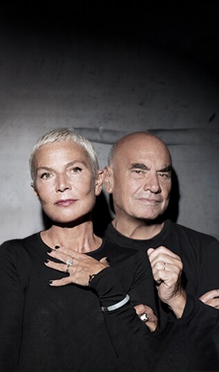 Immagine in bianco e nero di Massimiliano e Doriana Fuksas. (Immagine che appare quando ci passi sopra con il mouse)