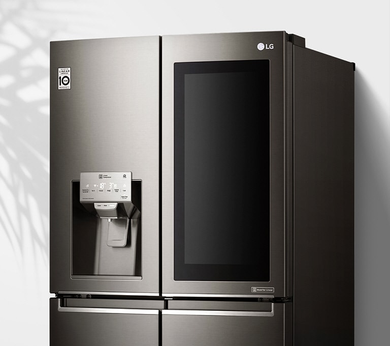 InstaView Door-in-Door?/levant_en/images/RF/features/Global_P-Next3_InstaView_BlackSTS_HF_2018_Feature_02_InstaViewDID_01_M.jpg