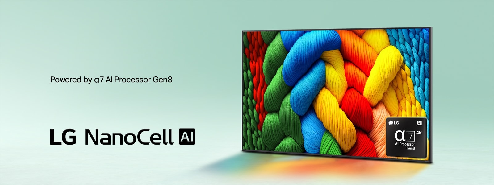 LG NanoCell TV yra ?iek tiek pasuktas ? kair? ir jame rodomos spalvingos gijos. Televizoriaus apatiniame de?iniajame kampe yra alpha 7 AI Processor Gen8 logotipas. Fonas yra ?viesiai ?ydros spalvos gradientas. LG NanoCell AI logotipas yra apatiniame kairiajame kampe. Taip pat matomas tekstas: ?powered by alpha 7 AI Processor Gen8“.