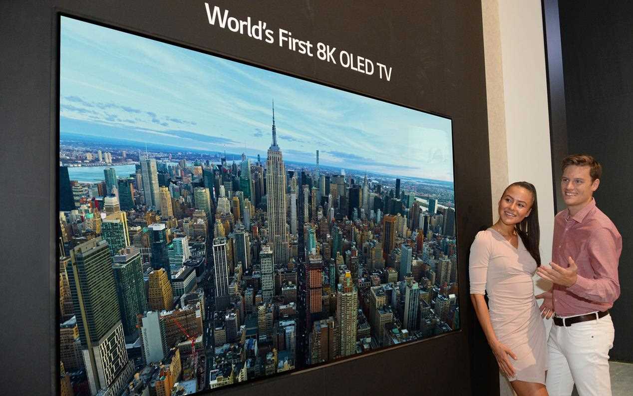 ar_lt-4k-oled-tv-2.jpg