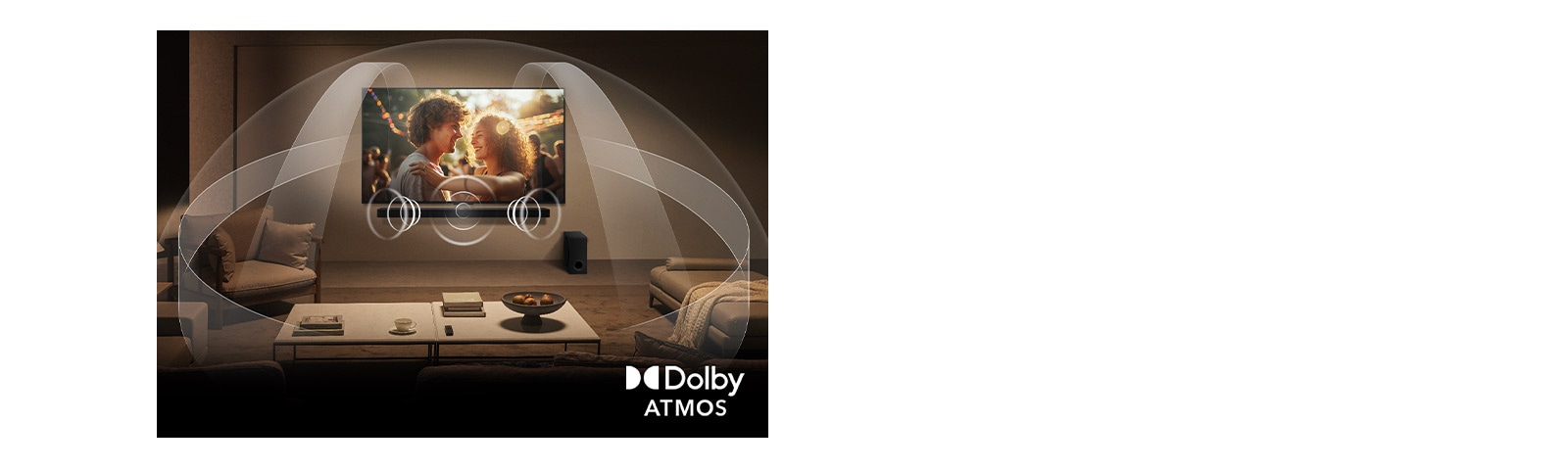 Vāji apgaismota, mājīga dzīvojamā istaba ar LG NanoCell TV pie sienas ar LG Soundbar. Grafika parāda, kā Dolby Atmos piepilda visu telpu ar telpisko ska?u no visiem virzieniem. Dolby Atmos logotips atrodas apak?ējā labajā stūrī.
