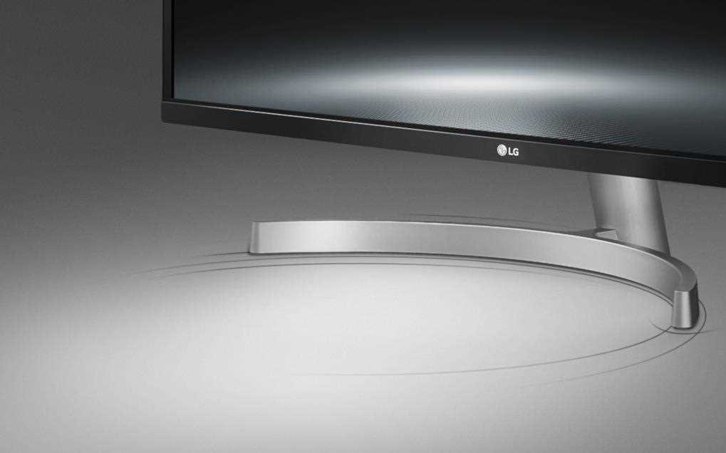 Lg_monitor_adjusting.jpg