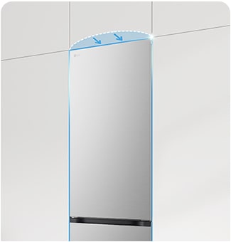 Frigider Flat Door integrat ?n dulapurile de buc?t?rie, completand aspectul perfect.