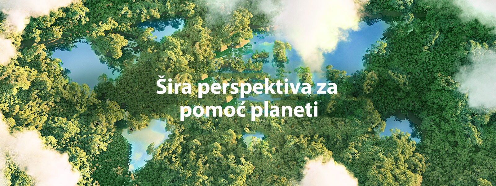 ?irok prikaz zelenih ?uma sa vrha, a tu su i oblaci