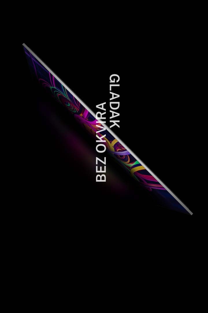 Po?ev?i od prikaza tankih ivica LG OLED ekrana, televizor se rotira na crnoj pozadini i otkriva neonski prikaz ?arenolikih kablova. Dok se pozadina transformi?e u beli prostor dnevnog boravka, prikaz na ekranu postaje impresionisti?ka slika prirode.