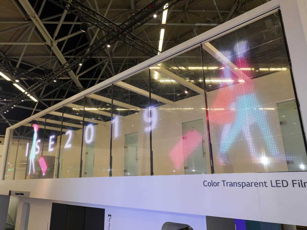 LG-Color-Transparent-LED-Film-2-min.jpg