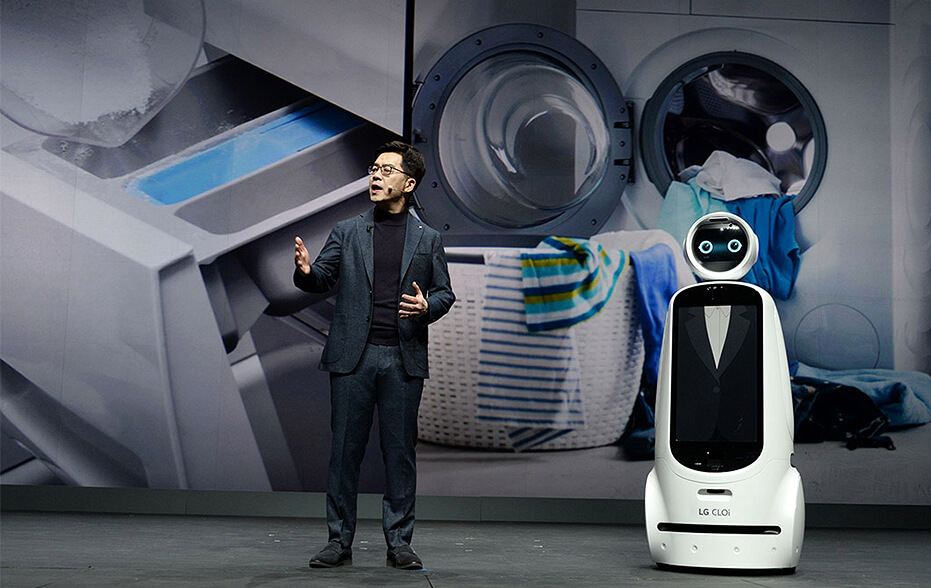 На выставке CES-2019 технический директор LG доктор И. П. Парк представил доклад ?ИИ для лучшей жизни?